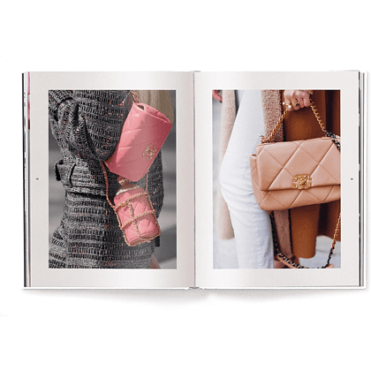 Книга на английском языке "The Ultimate Guide to Chanel Bags", Alexandra Fullerton - 4