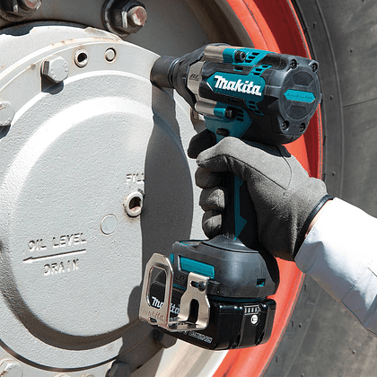 Аккумуляторный гайковерт MAKITA DTW700RT1J, 18 В, 700 Нм, 1/2", 5.0Ачx2, MakPac 2 - 5
