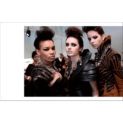 Книга на английском языке "New York. In Fashion" - 4