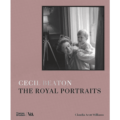 Книга на английском языке"Cecil Beaton: The Royal Portraits", Cecil Beaton, Claudia Acott Williams