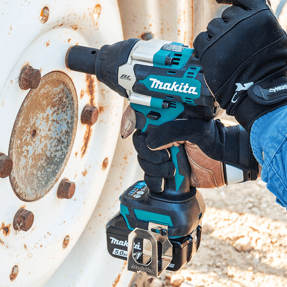 Аккумуляторный гайковерт MAKITA DTW700RT1J, 18 В, 700 Нм, 1/2", 5.0Ачx2, MakPac 2 - 4