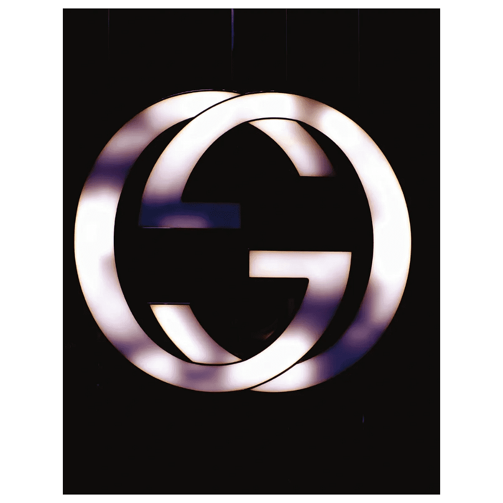 Книга "Gucci. Легенда моды", Элисон Джеймс - 7