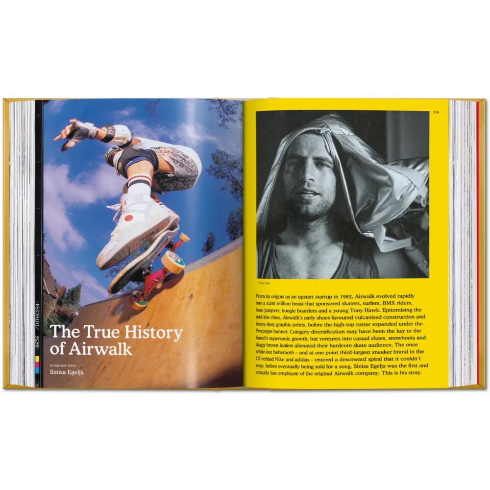 Книга на английском языке "Sneaker Freaker. The Ultimate Sneaker Book" - 6